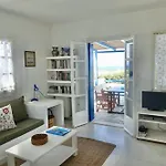 G - Kamari Village *