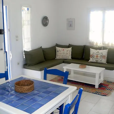 G - Kamari Village *
