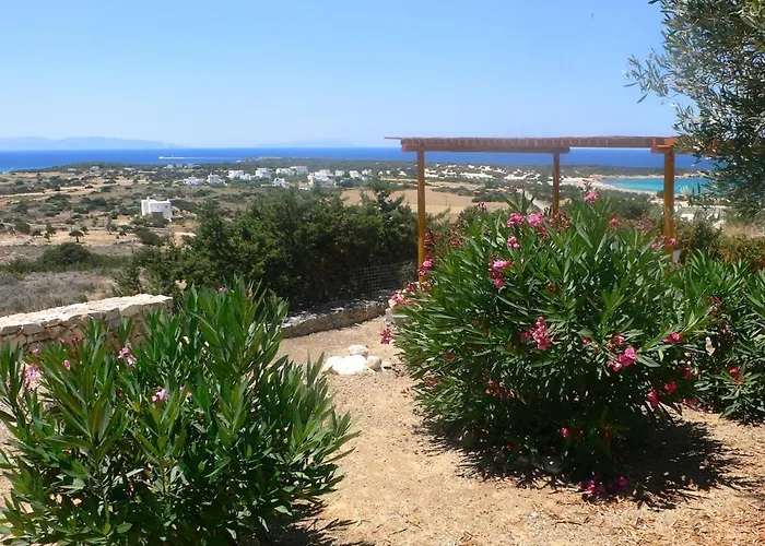 G - Kamari Village *