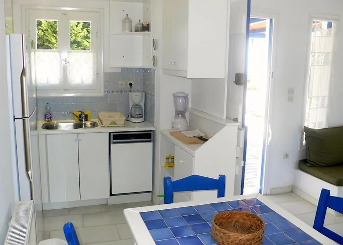 G - Kamari Village * Kastrákion